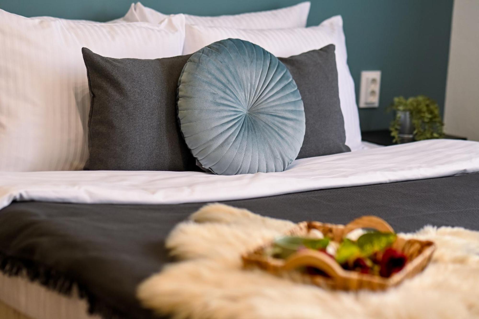 Old Town Charm - Modern & Comfortable Accommodation In The Heart Of The City Bucareste Exterior foto